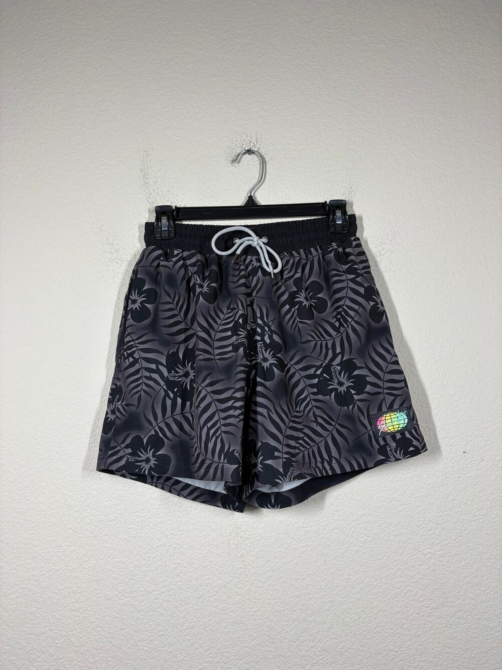 Slunks Mens Small Volleyball Shorts Blazer Black Tropical Floral Hibiscus